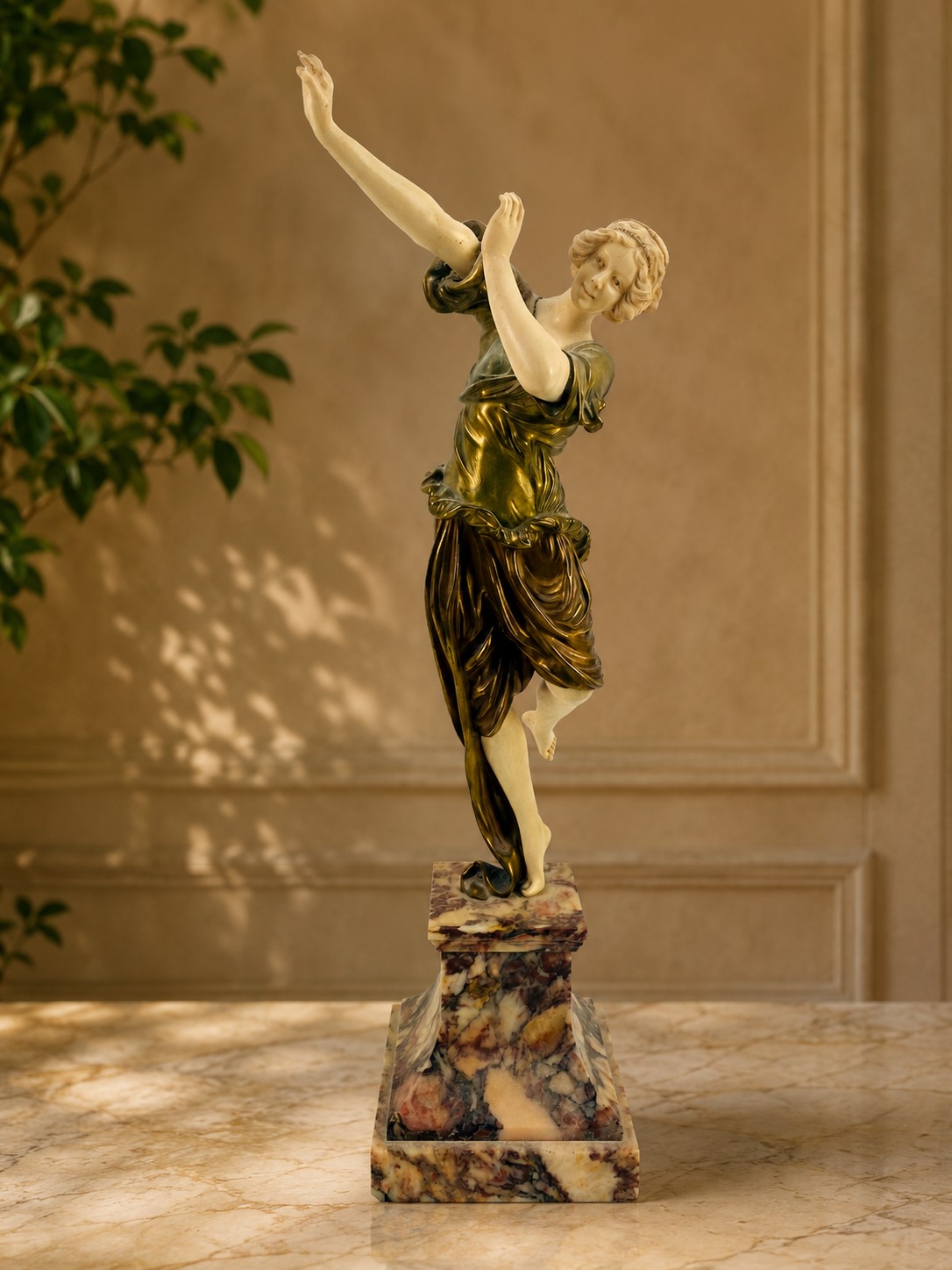 July Antiques & Collectables 